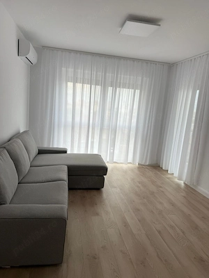 Închiriez apartament cu 3 camere Adora Park - imagine 2