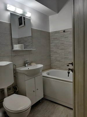 apartament 2 camere , central - imagine 3
