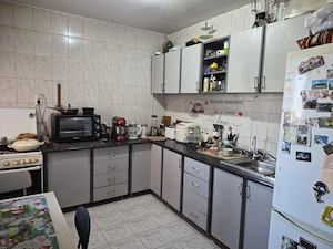 Persoana fizica vand 4 camere Bdul Chisinau vis a vis complex Miramar, Mega Mall  - imagine 2