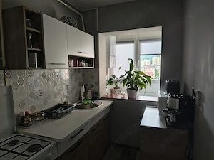 3 camere, de vânzare 
