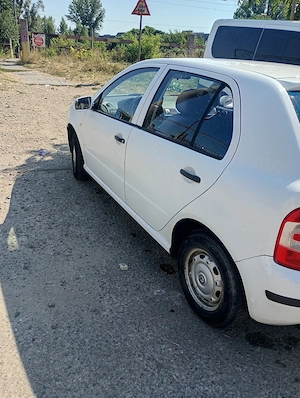 Skoda Fabia 2006 FĂRĂ AC FĂRĂ servodirecție  - imagine 5