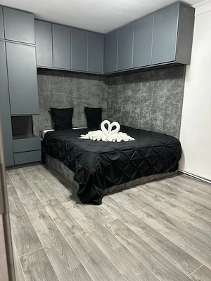 Apartament cu 2 dormitoare , baie si bucatarie in zona afi pentru chirie