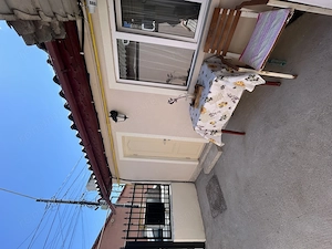 Vând casă cu 3 camere în cartierul Palas, Constanța - imagine 2