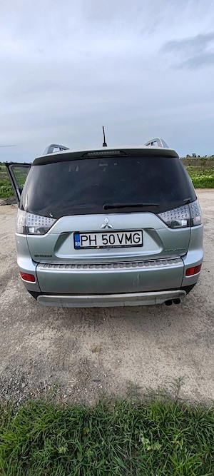 Mitsubishi Outlander 2.0 DI-D 4x4  - imagine 4