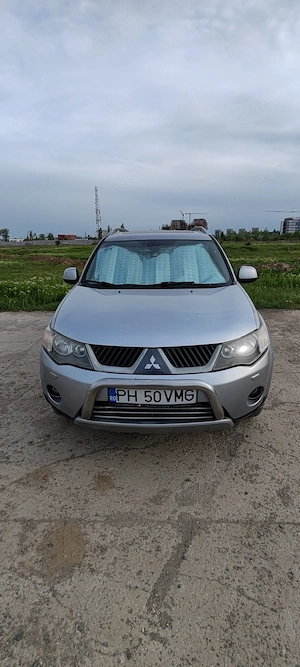 Mitsubishi Outlander 2.0 DI-D 4x4  - imagine 2