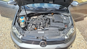 Volkswagen Golf VI - 1,6 TDI - imagine 8