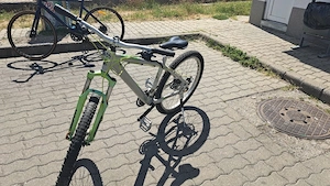 Vând bicicletă Bulls Devilzone 1, în stare foarte bună atât estetic, cât și tehnic.