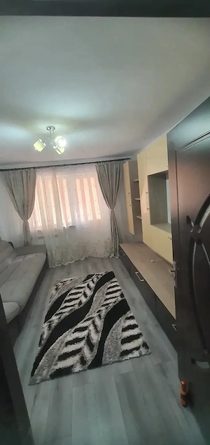 Vând apartament cu 3 camere decomandat  - imagine 3