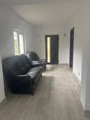 URGENT CASA renovata, 2023 mp teren, LA PRET DE GARSONIERA !!! com LEU - imagine 3