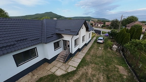 Casă de vânzare în Cășeiu   la doar 5 km de Dej | 150 mp utili + teren 11 ari + anexă - imagine 3