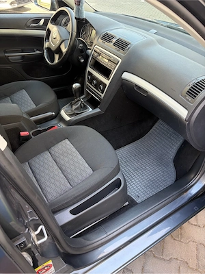 Skoda octavia 1,4 benzina 2009 unic prop 162000 km reali  - imagine 8