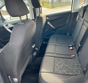 Peugeot 2008 1.6 VTI benzina 4 pistoane - imagine 5
