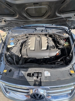 Volkswagen Touareg 3.0 - imagine 9