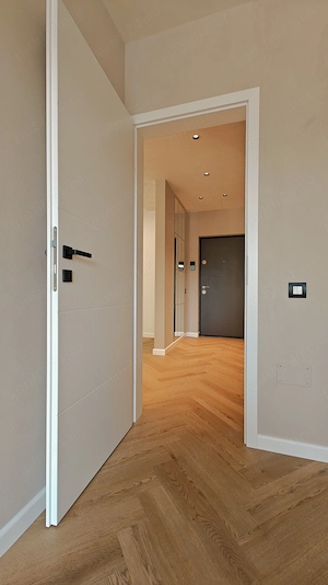 Vând apartament 2 camere finisat, gata de mobilat după preferințe - imagine 4