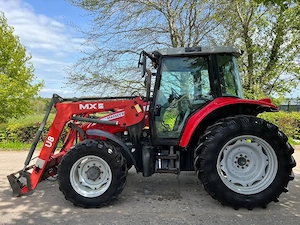 Tractor Massey Ferguson Cu incarcator (Valorificare ANAF)