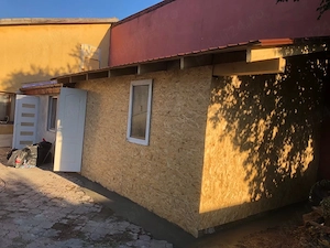 Executam acoperisuri si tinichegerie