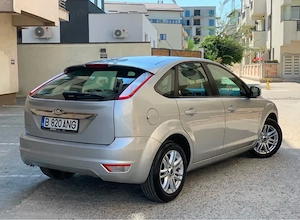 Ford Focus 1.6 Benzina GHIA EURO 5 - imagine 4