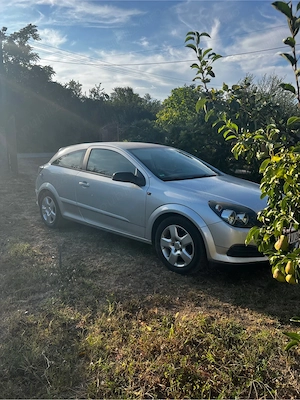 Opel Astra H Gtc - imagine 3