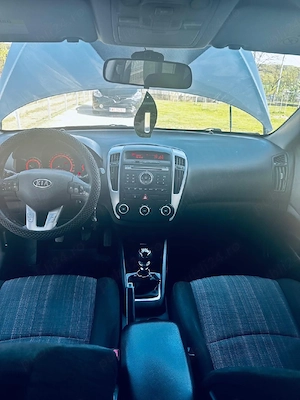 kia ceed 2012 - - imagine 6