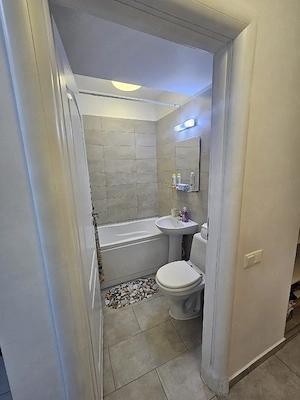 Apartament 2 camere, decomandat, centrala proprie, an 2017, utilat si mobilat complet - imagine 5