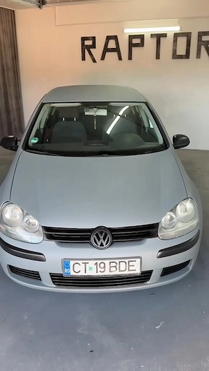 Vând golf 5 1,9 tdi 