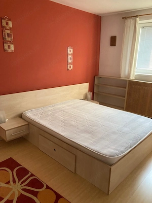 3 camere pe B-dul Tineretului - vis-a-vis parc - imagine 2