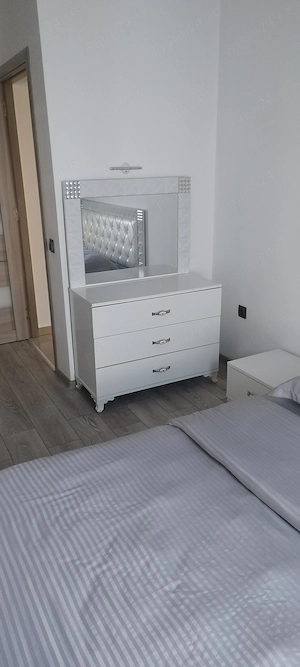 Închiriez apartament  - imagine 3