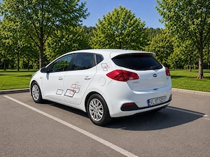 Kia Ceed 1.6 CRDi diesel 128 CP 2013 - imagine 5