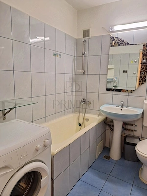 CENTRAL - APARTAMENT 1 CAMERA - mobilat, utilat + LIFT - imagine 7