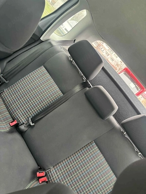  Volkswagen Polo 1.2 Benzină   An 2006  Vând Volkswagen Polo, motor 1.2 benzină, an fabricație 200 - imagine 2