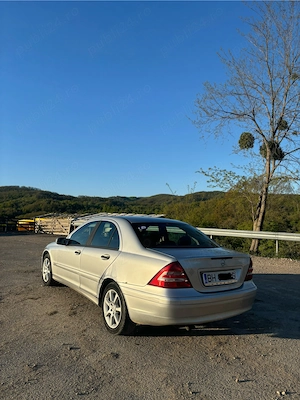 Mercedes C-Classe 1.8 benzina și gaz - imagine 4
