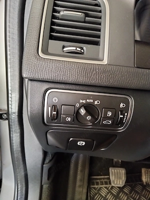 Volvo xc 60  - imagine 2