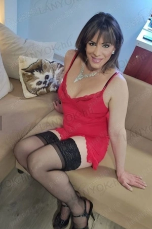 Transsexuala matura Milf in orasul tau .. ofer si web show si filmulete
