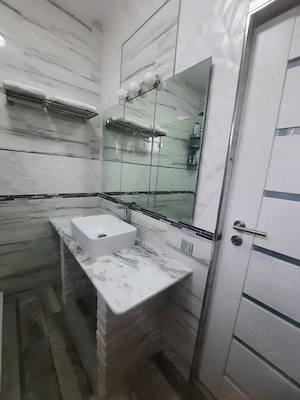 Direct proprietar - apartament cu gradina proprie, parcare privata si acces dublu in zona Dealuri - imagine 7
