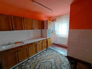 Apartament 3 camere de vanzare - imagine 2