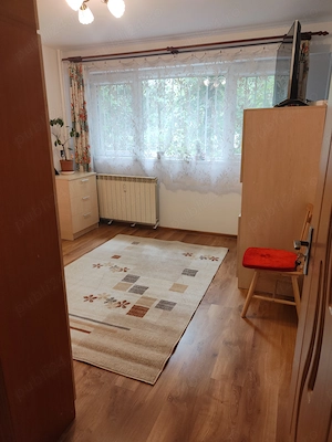 Apartament 2 camere decomandat confort 1 la Parter Prima inchiriere langa Plaza si Piata Moghioros - imagine 3