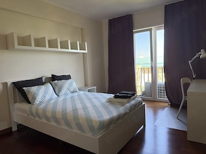 Premium home with reserved parking in Cosmopolis - imagine 3