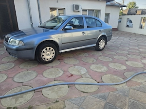 Skoda Octavia Tour 2. Provenienta Porsche RO 2010. Exemplara la numai 109000km! 16 M.P.I  105Cp - imagine 3