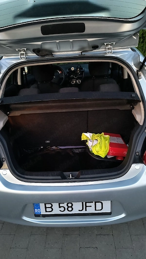 Vând autoturism Mitsubishi Space Star prima înmatriculare Mai 2014, 152000 km, unic proprietar  - imagine 6
