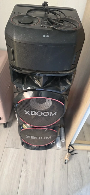 Boxa lg xboom  vând urgent