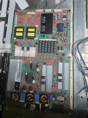 Dezmembrez tv LG 47lx9500
