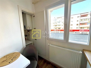 Etaj 1, 2 camere decomandate, zona Republicii - Aeroport, Bacau - imagine 4