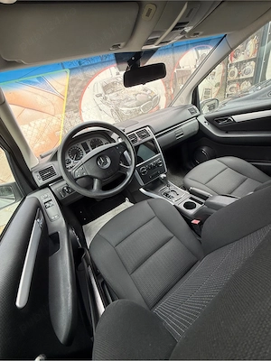 Mercedes Bclass  - imagine 4