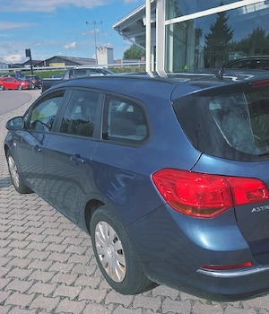 Opel Astra J Facelift 1.6 Benzina 116Cp Euro5 Klimatronic 99.000Km Carte Service 2014 - imagine 10