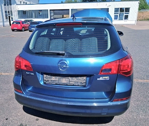 Opel Astra J Facelift 1.6 Benzina 116Cp Euro5 Klimatronic 99.000Km Carte Service 2014 - imagine 4