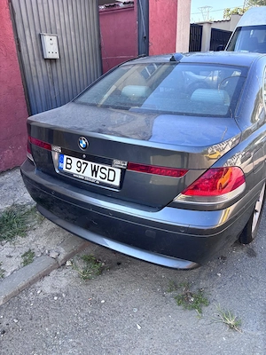 Vand bmw  seria 7 pentru piese 