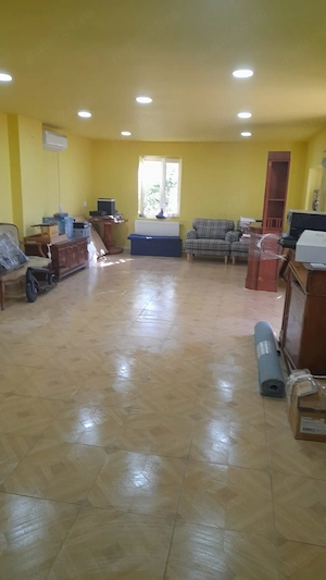 Casă solidă, complet renovată, în Brădești (Dolj), la 20 km de Craiova -ideală pentru locuit afacere - imagine 8