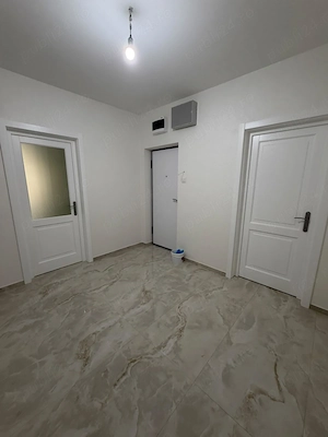 Vand apartament ultracentral 4 camere, garaj, etaj 1 - imagine 4
