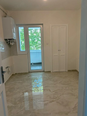 Vand apartament ultracentral 4 camere, garaj, etaj 1 - imagine 5