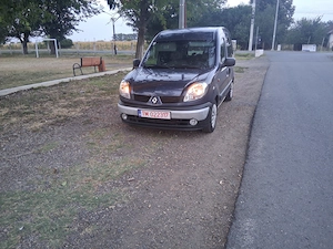 Vand renaut kangoo an 2004 motor 1.5 dci euro 4 ac functional geamuri si oglinzi electrice central s - imagine 2